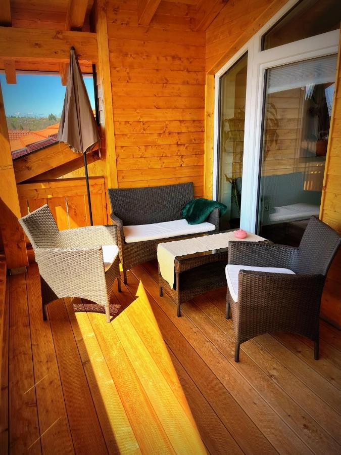 23 Neu Erbaute Ferienwohnung Mit Schloss- Und Panoramablick Хальблех Экстерьер фото