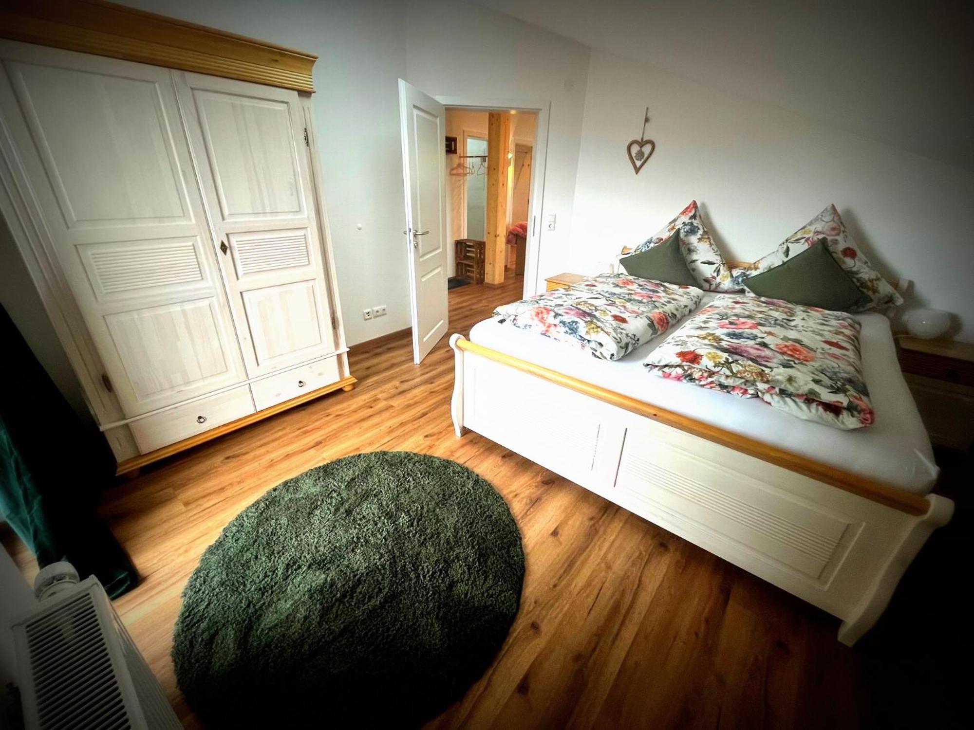 23 Neu Erbaute Ferienwohnung Mit Schloss- Und Panoramablick Хальблех Экстерьер фото