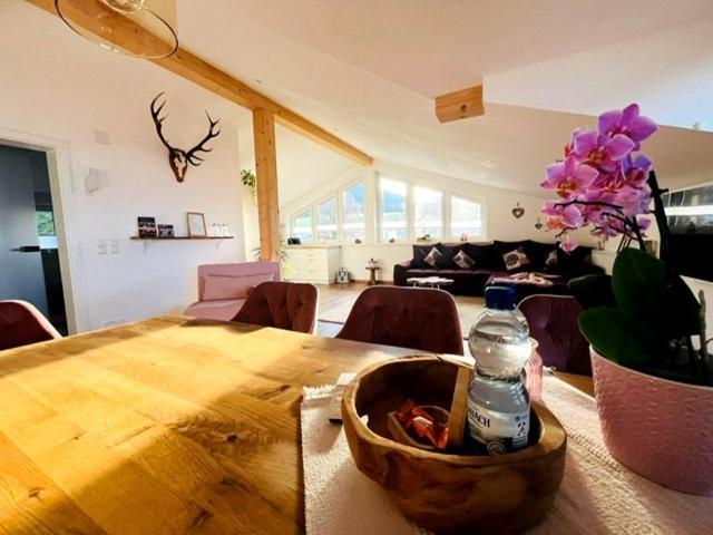23 Neu Erbaute Ferienwohnung Mit Schloss- Und Panoramablick Хальблех Экстерьер фото